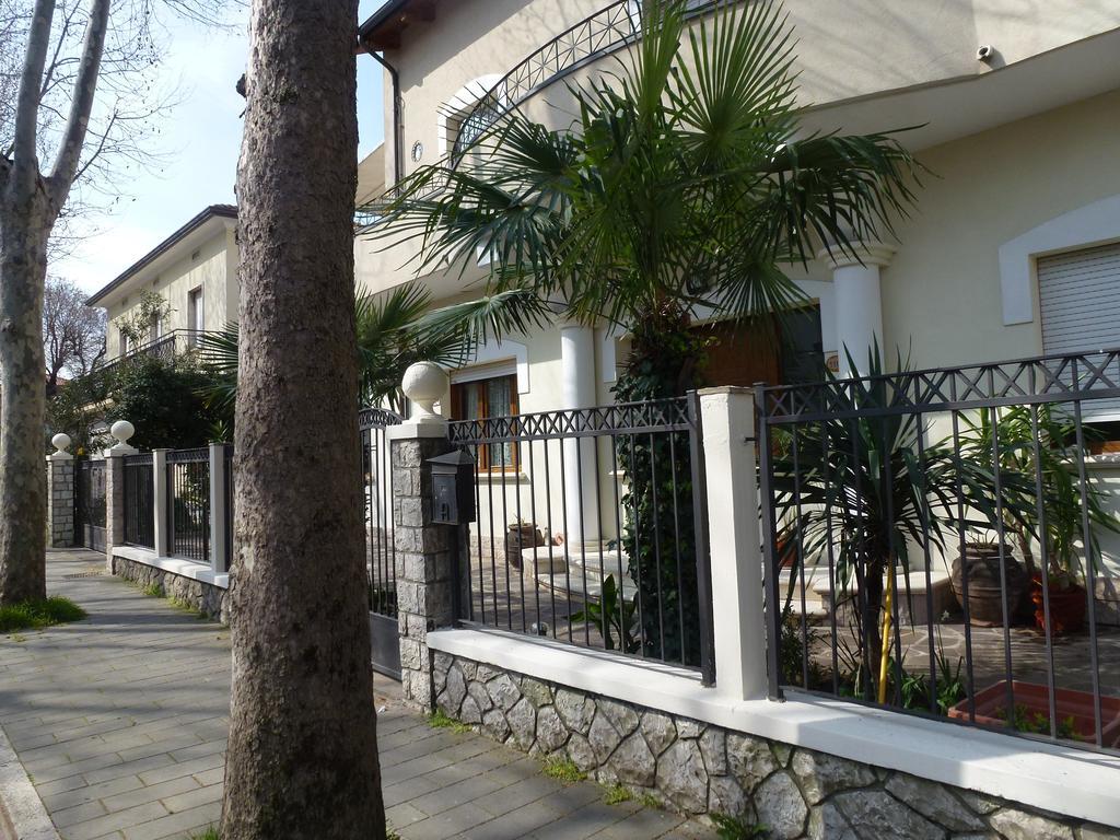 Appartamenti Villa Tonni Gabicce Mare Zimmer foto